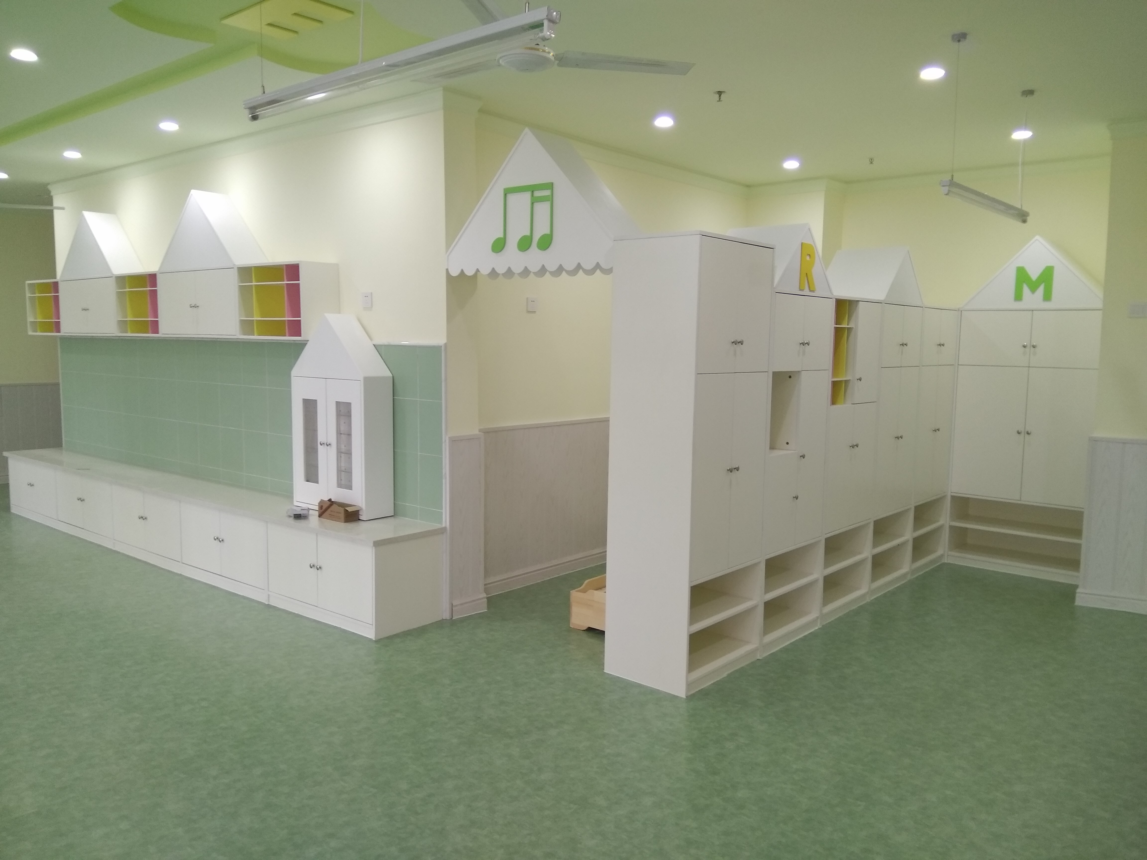 幼兒園PVC地板的性能優勢及鋪裝注意事項【騰方PVC地板】