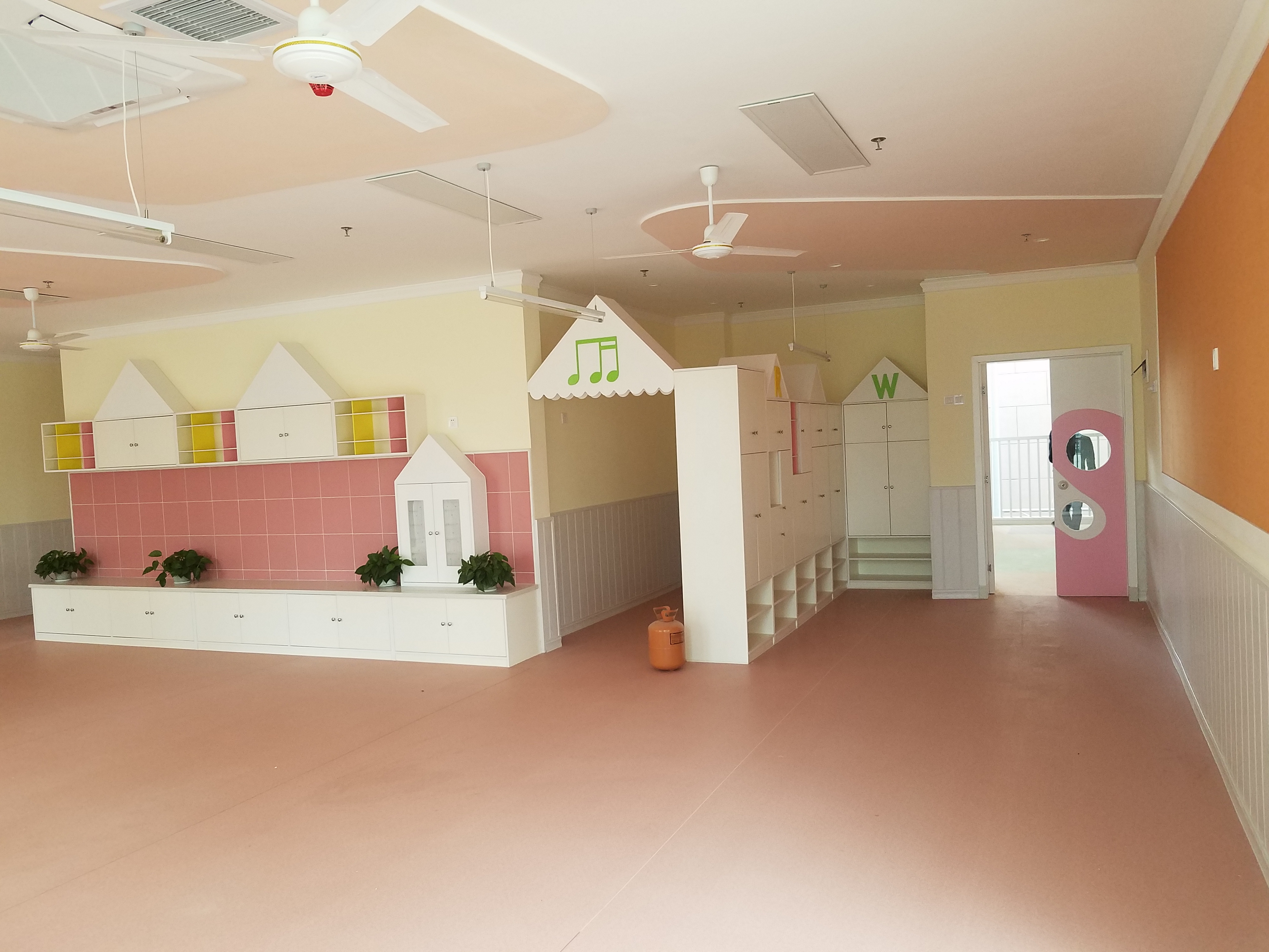 幼兒園塑膠地板當以綠色環保為理念【騰方PVC地板】